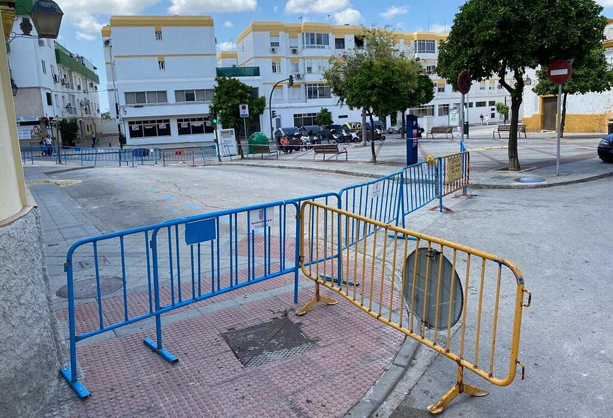 Contin An Los Cortes De Tr Fico En Plaza San Juan Plaza Orbaneja