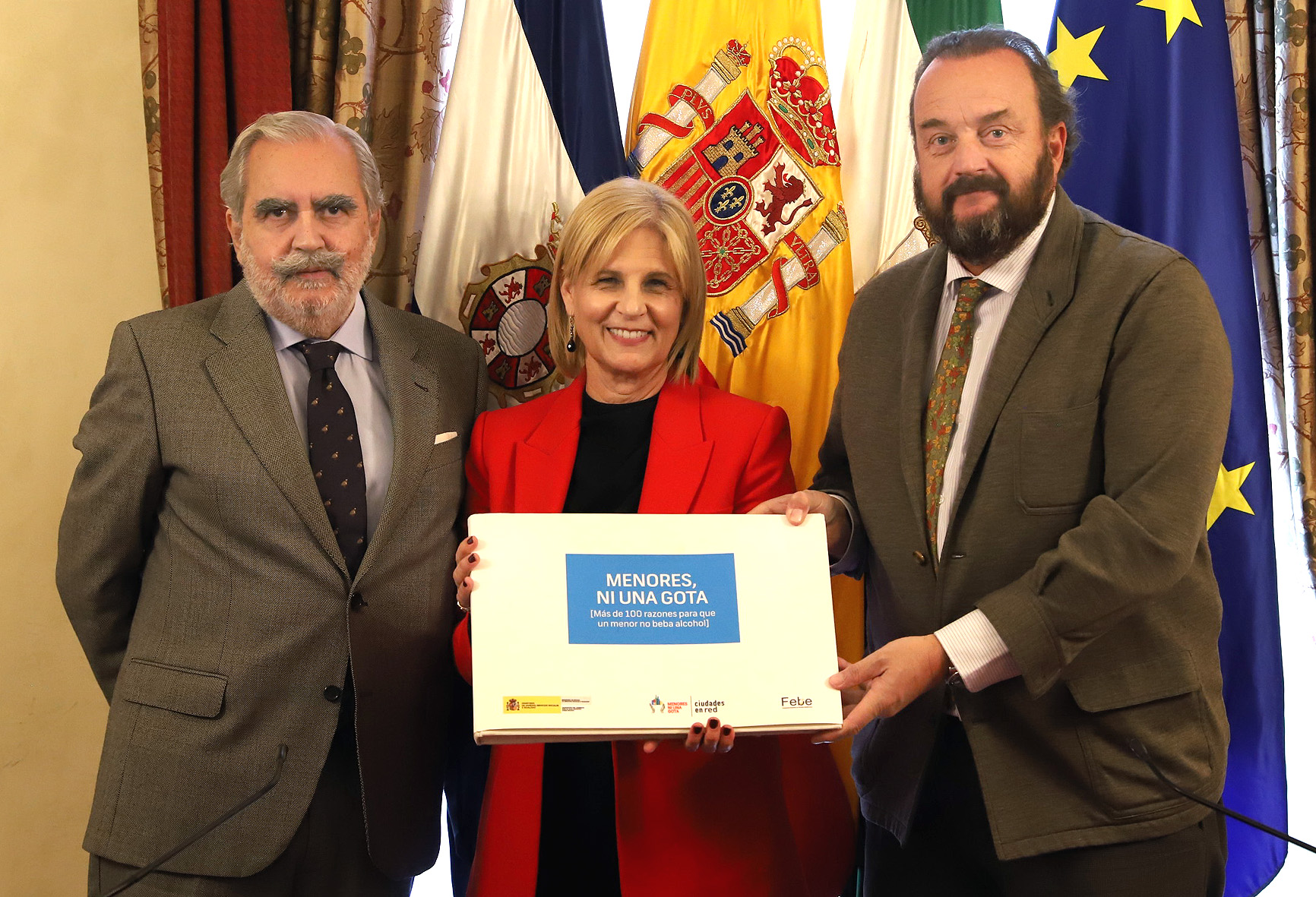 La alcaldesa durante la firma del convenio