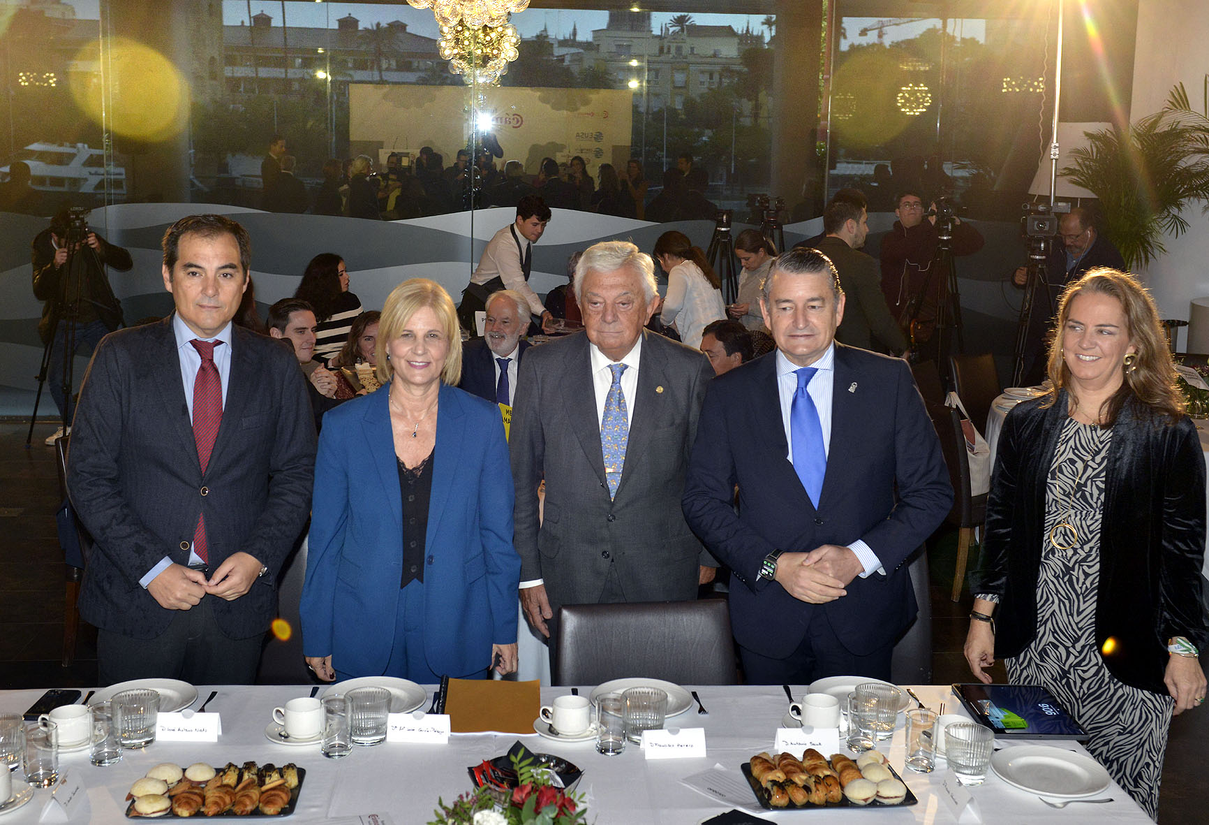 Alcaldesa participa Foro Cámara de Comercio
