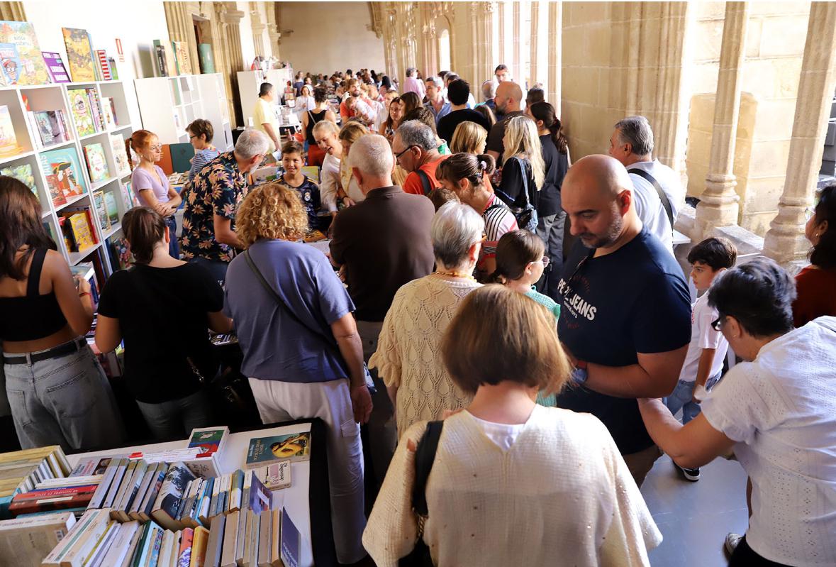 Más de 14.000 personas han visitado la Feria del Libro