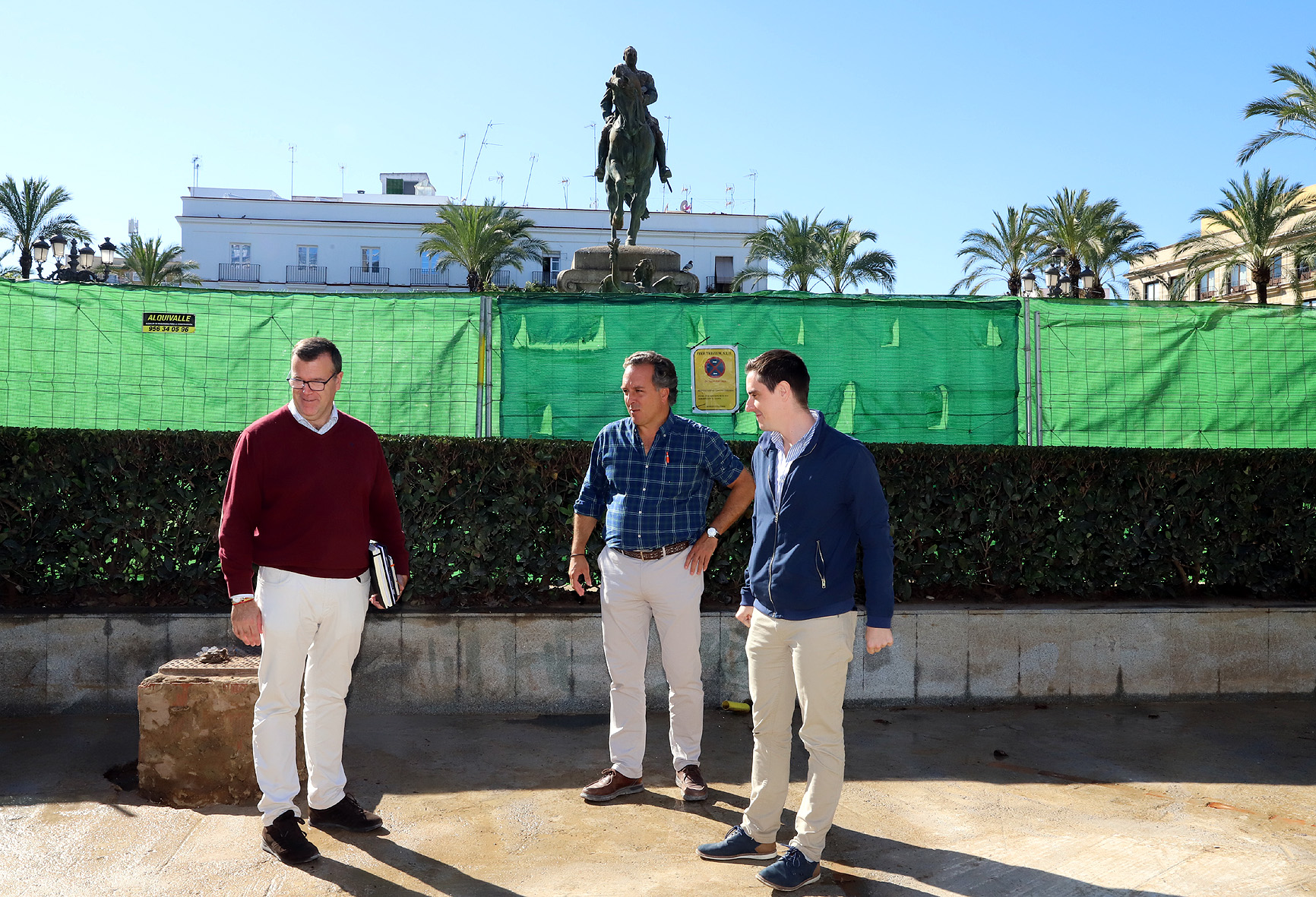 Jaime Espinar supervisa trabajos fuente de la plaza del Arenal