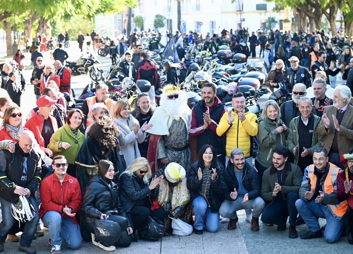 La alcaldesa recibe a los integrantes de la Caravana Motera