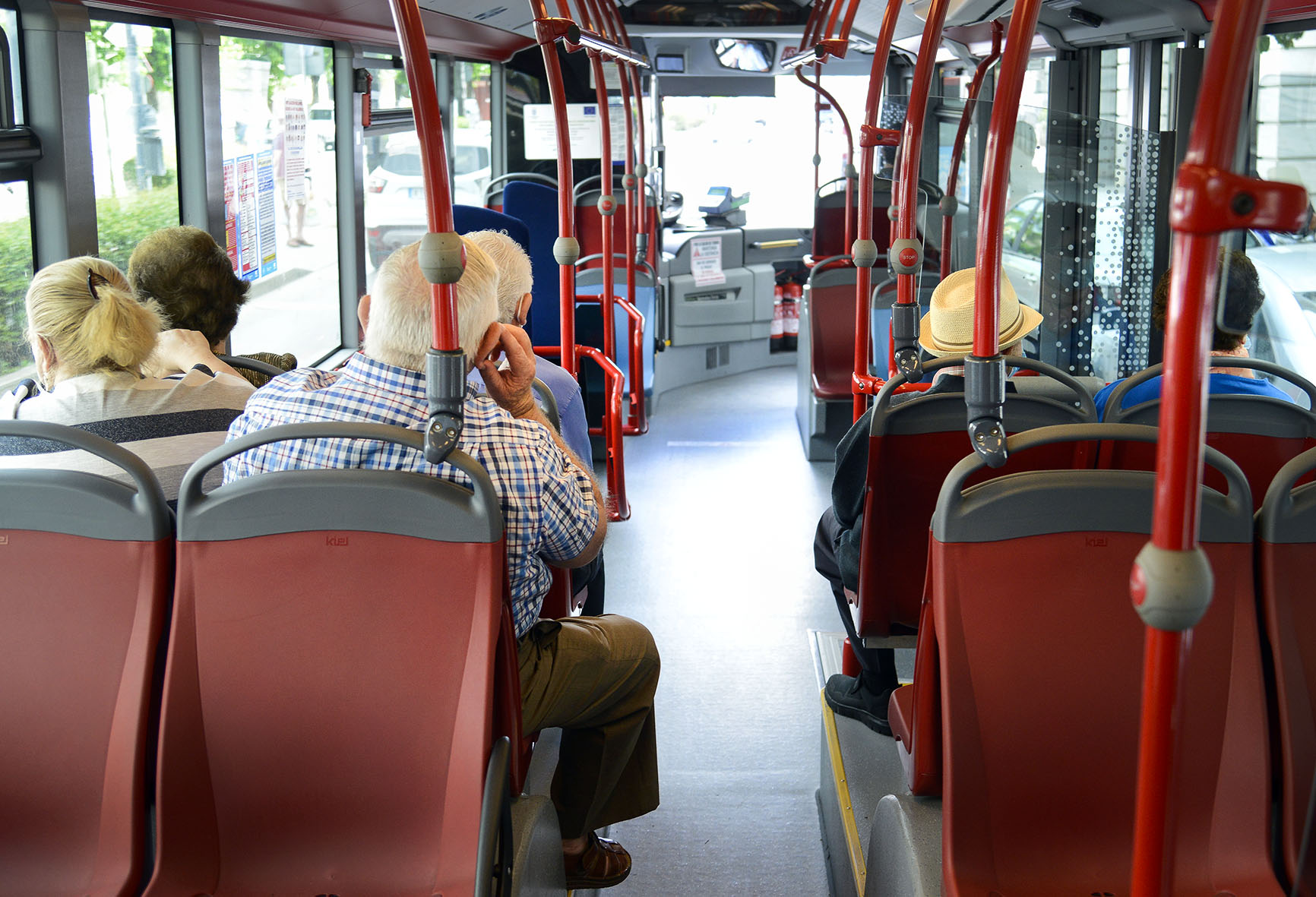 Fotografía de archivo del interior del autobus