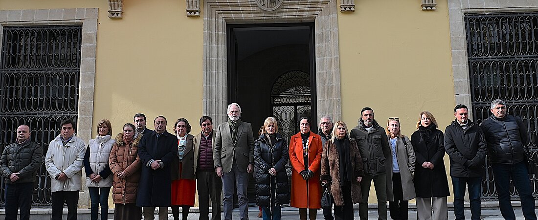 #htmlcaption-1 La Corporación municipal ha guardado un minuto de silencio