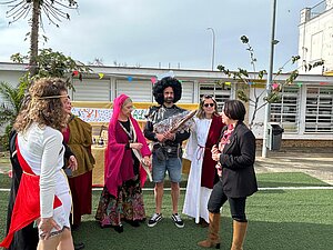 Nela García visita el CEIP Gloria Fuertes