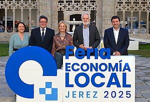 La alcaldesa ha inaugurado la Feria de la Economía Local