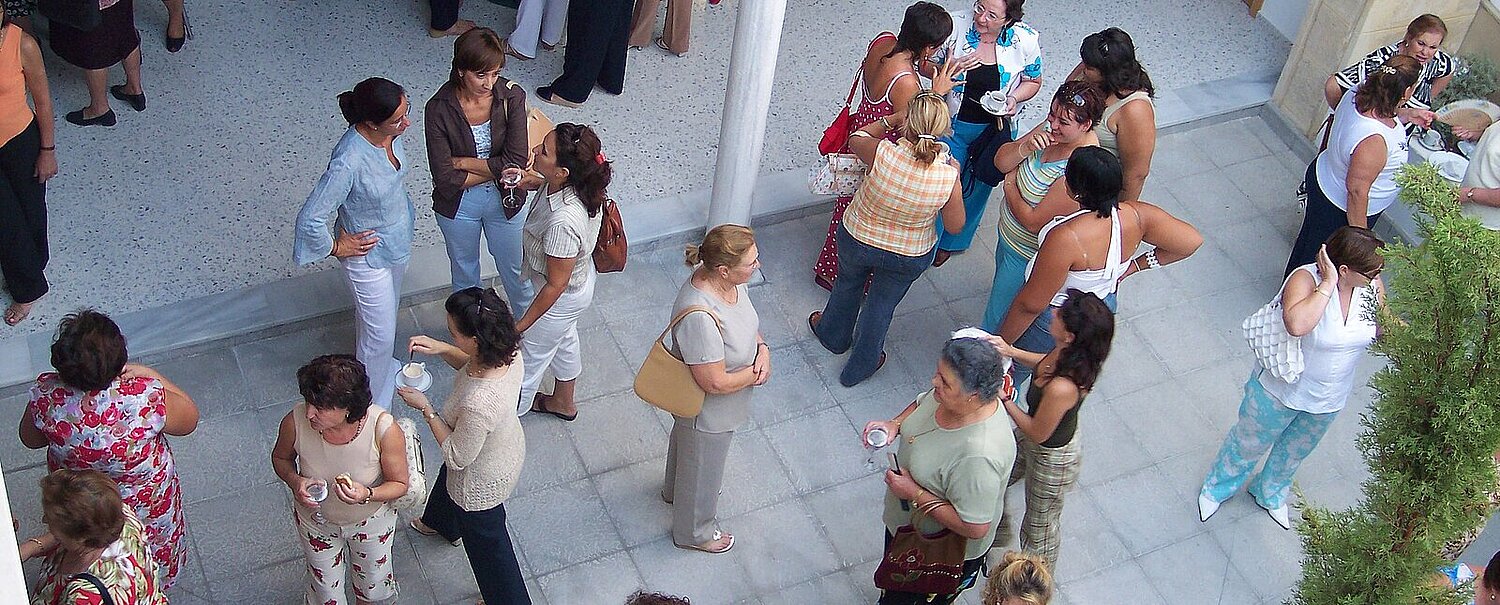 Imagen de reunión de mujeres