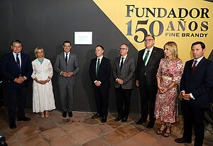 Alcaldesa asiste 150 aniversario brandy de Jerez