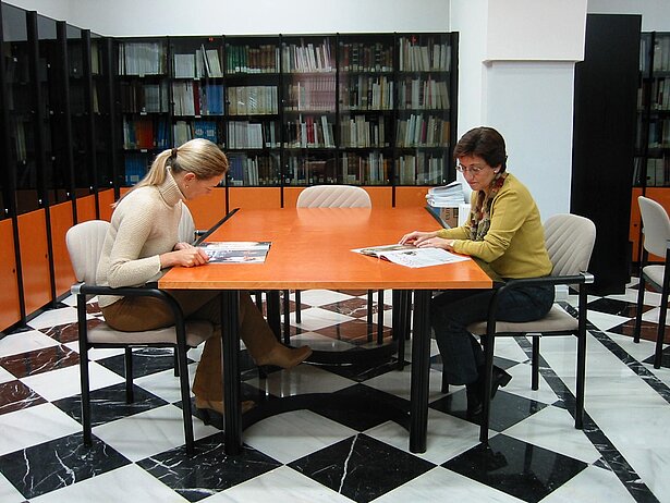 Imagen de la biblioteca del Museo Arqueológico