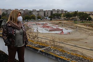 La alcaldesa durante la visita