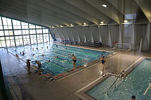 Interior de la piscina José Laguillo