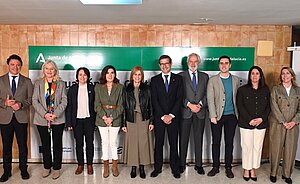 Fotografía de familia de la presentación del futuro Centro de Referencia Aeroespacial