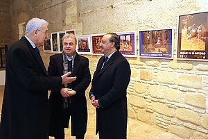 Archivo. La exposición de los 50 años de carteles de Navidad continuará durante el Congreso