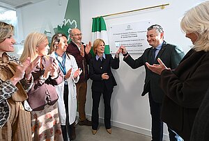 La alcaldesa y el consejero de Sanidad han inaugurado la Unidad de Salud Mental del Hospital