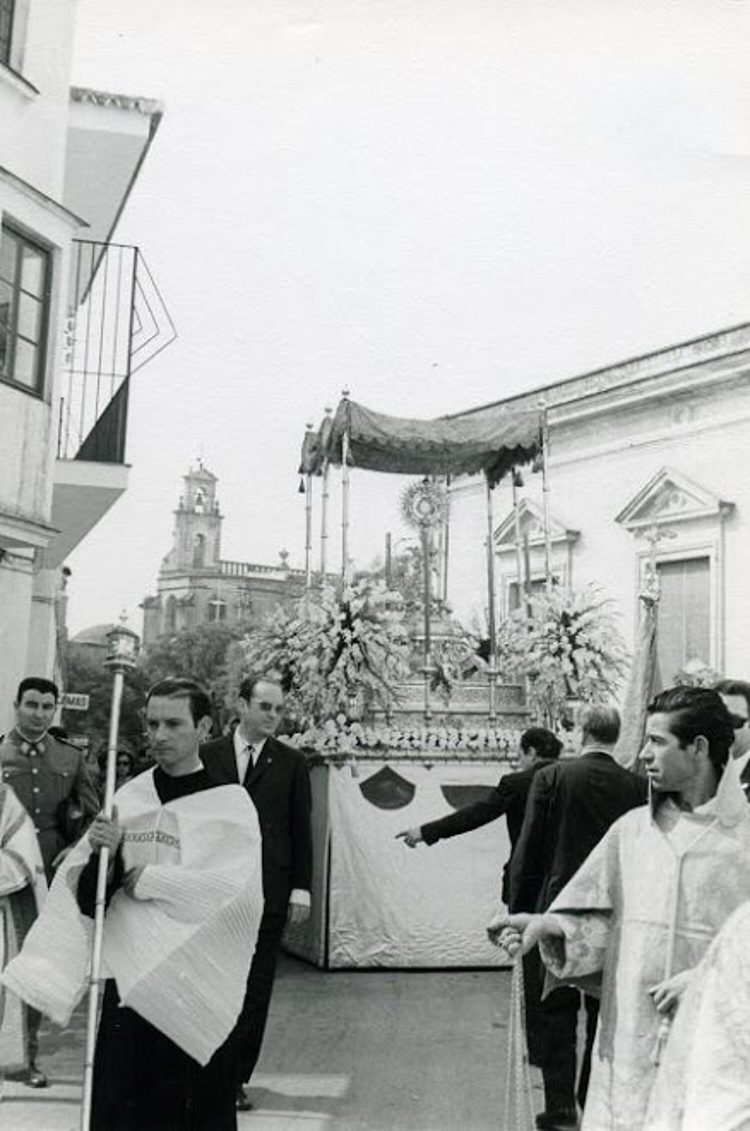 Procesión Solemne con el Santísimo Sacramento