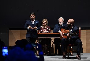 Actuación de Manuel Monje