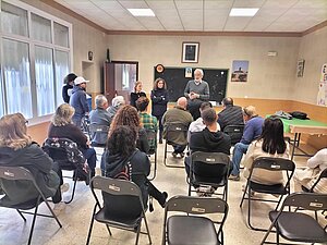 El dispositivo municipal sigue informando de las ayudas a los vecinos de la zona rural