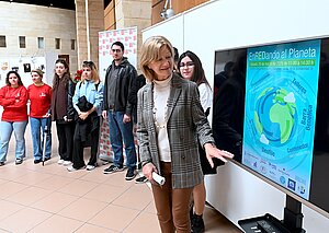 Carmen Pina presenta la jornada Enredando el Planeta