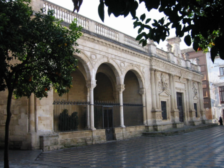 Imagen acceso antiguo a biblioteca