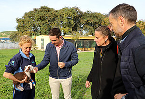 Jaime Espinar visita Centro de Protección Animal