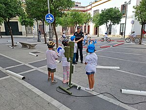 Alumnos participando en la actividad