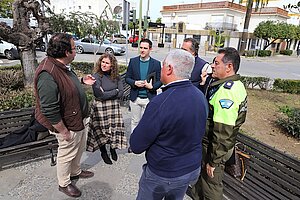 Los tenientes de alcaldesa durante la visita a La Barca