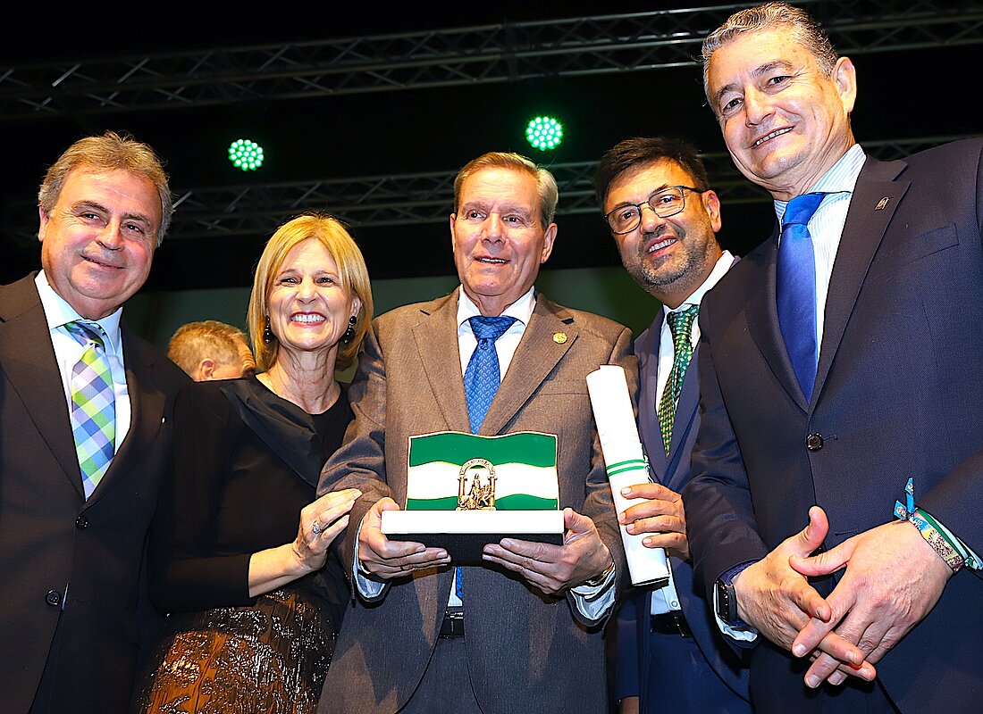 #htmlcaption-1 Jerez recibe la Bandera de Andalucía a la Proyección de la provincia