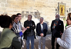 Jaime Espinar visita el barrio de Santiago