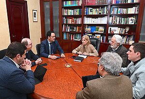 La alcaldesa se reúne con la CEC para abordar la situación de las infraestructuras de la provincia