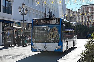 El Ayuntamiento mantiene la bonificación de los autobuses