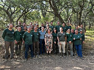 Los delegados durante la visita