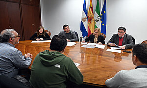 La alcaldesa durante la reunión