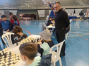 Tomás Sampalo asiste a la final del campeonato escolar de ajedrez