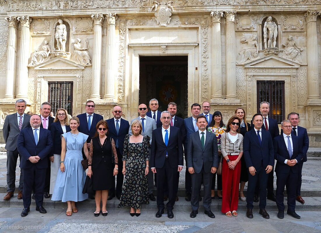 #htmlcaption-2 La alcaldesa ofreció una recepción institucional a la delegación de embajadores de la UE