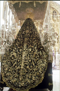 Imagen manto de la Virgen de la Soledad